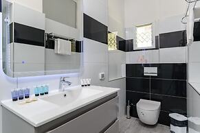Liber Seashore Suites