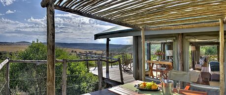 HillsNek Safari Camp - Amakhala Game Reserve