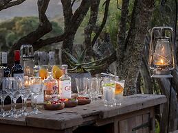 HillsNek Safari Camp - Amakhala Game Reserve