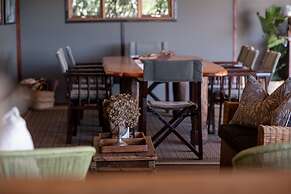 HillsNek Safari Camp - Amakhala Game Reserve