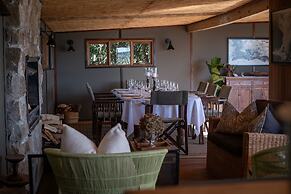 HillsNek Safari Camp - Amakhala Game Reserve