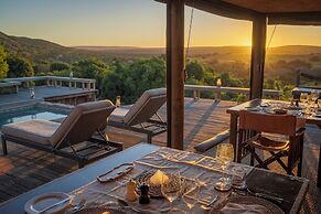 HillsNek Safari Camp - Amakhala Game Reserve
