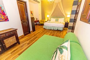 CasaBlanca Hotel