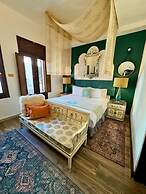 CasaBlanca Hotel