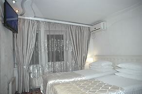 Bella Donna Hotel