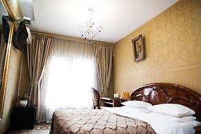 Bella Donna Hotel