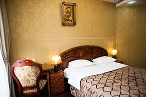 Bella Donna Hotel