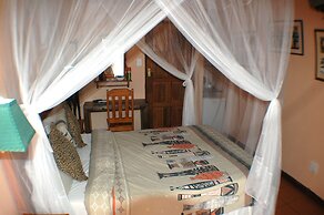 Trees Too Guest Lodge