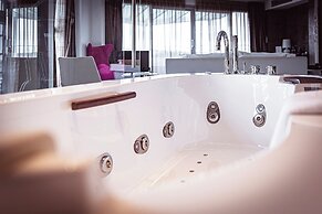For You Hotel