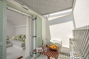 Antony Suites - Adults Only