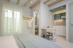 Antony Suites - Adults Only