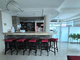 Hotel Bahia Suites