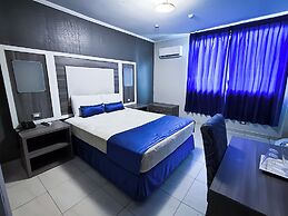 Hotel Bahia Suites