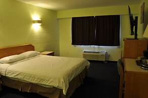 Canadas Best Value Inn Mile 0