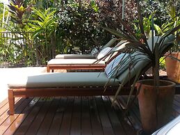 Clifton Sands Holiday Apartments