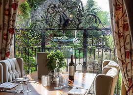 The Five Arrows Hotel