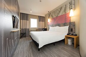 ibis Shanghai Lianyang