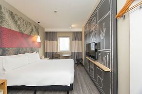 ibis Shanghai Lianyang