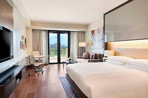 Manila Marriott Hotel at Newport World Resorts