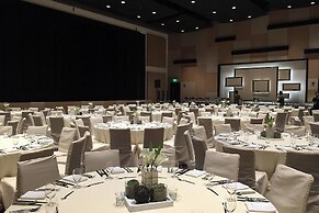 Manila Marriott Hotel at Newport World Resorts