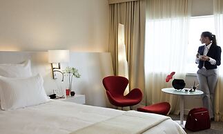 Pullman Rosario City Center Hotel