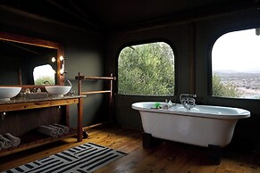 Buffelsdrift Game Lodge