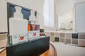 HoneyPot Guesthouse