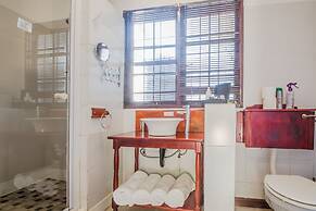 HoneyPot Guesthouse