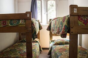 Hostal Forestal - Hostel