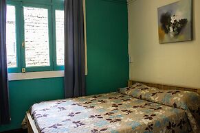 Hostal Forestal - Hostel