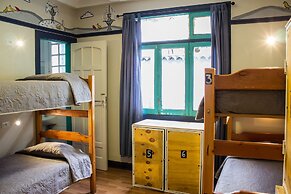 Hostal Forestal - Hostel