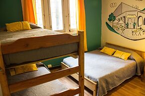 Hostal Forestal - Hostel