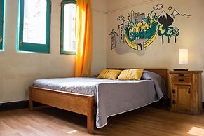 Hostal Forestal - Hostel