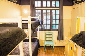 Hostal Forestal - Hostel