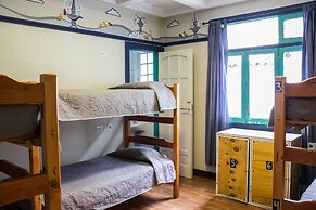 Hostal Forestal - Hostel