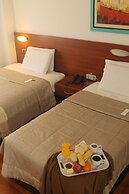 Hotel Vila Santa