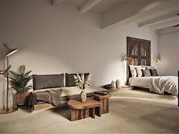 F Fine Suites- Adults Only