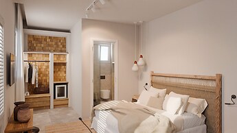 F Fine Suites- Adults Only