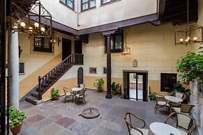 Palacio Mariana Pineda Hotel