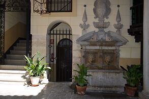 Palacio Mariana Pineda Hotel