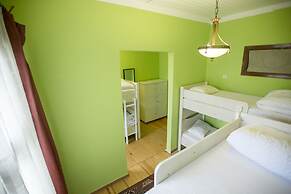 Cheers Hostel
