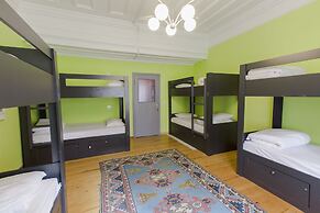Cheers Hostel