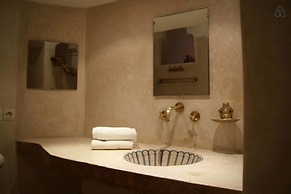 Riad Amra