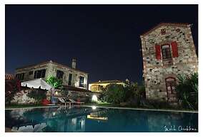 Alacati Zeytin Konak Hotel