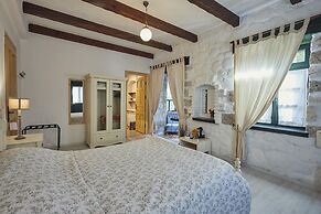 Alacati Zeytin Konak Hotel