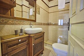 Alacati Zeytin Konak Hotel