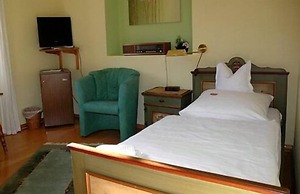 Hotel Sarbacher