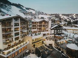 Hotel Alpine Palace