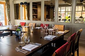 The Millstone, Mellor