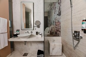 Media One Hotel Dubai